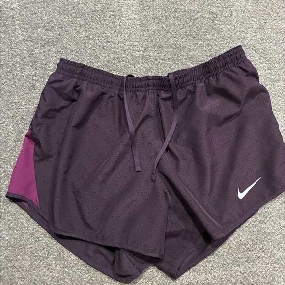 Nike Dri-FIT Dark Purple Shorts Size M - Picture 1 of 3